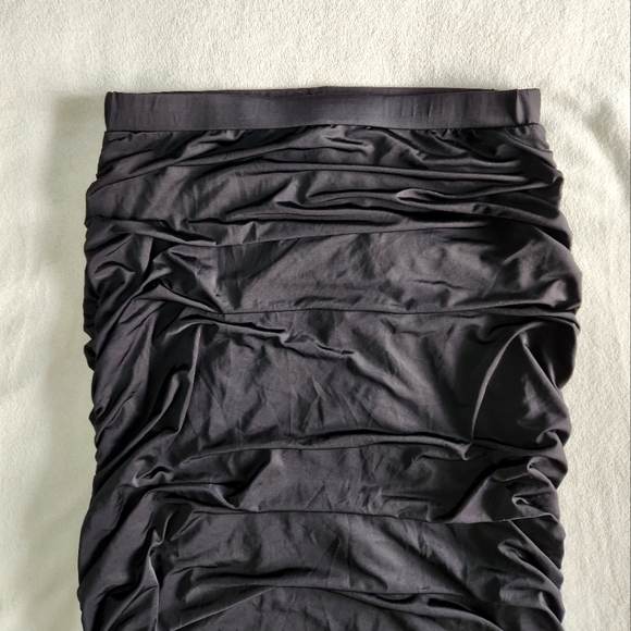 High Waist Ruched Pencil Skirt - Picture 3 of 4